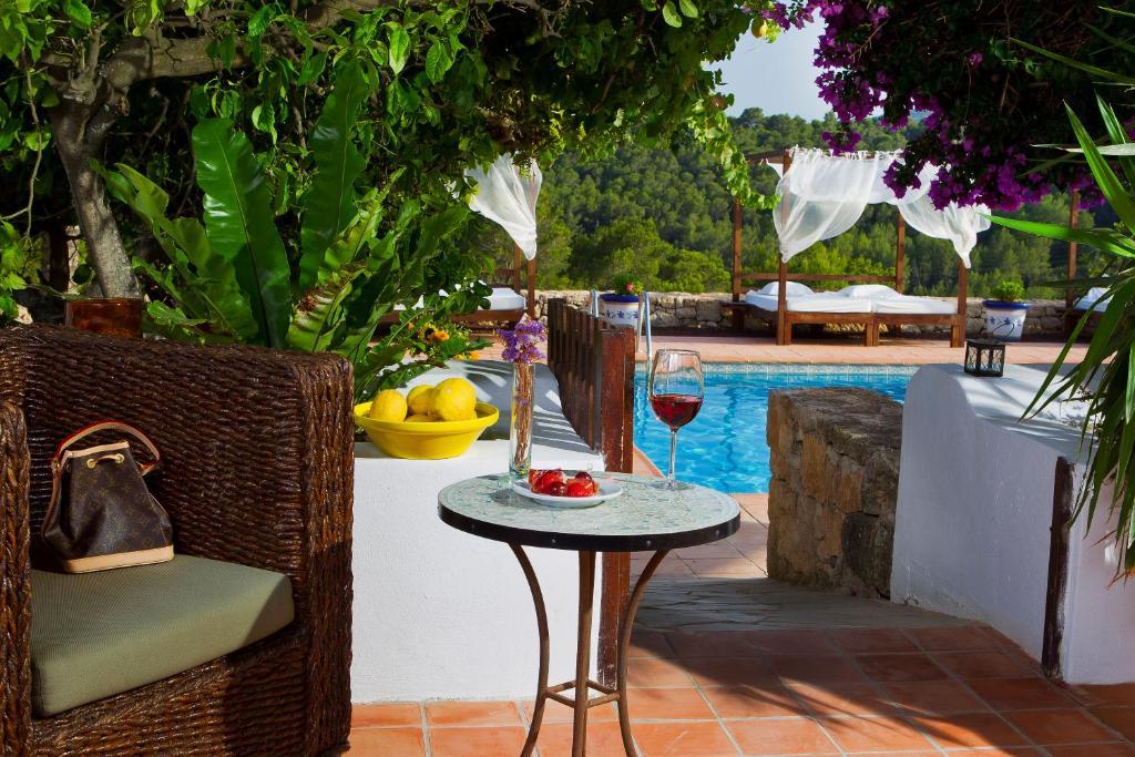 Can Pere Lifestyle & Spa Cala Llonga  Exterior photo